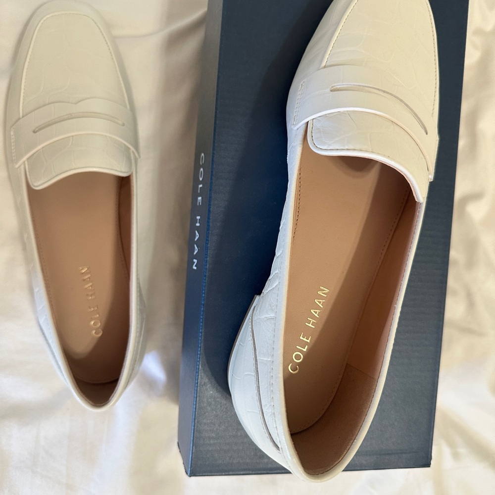 Cole Haan White Terese Leather Flats Size 6.5